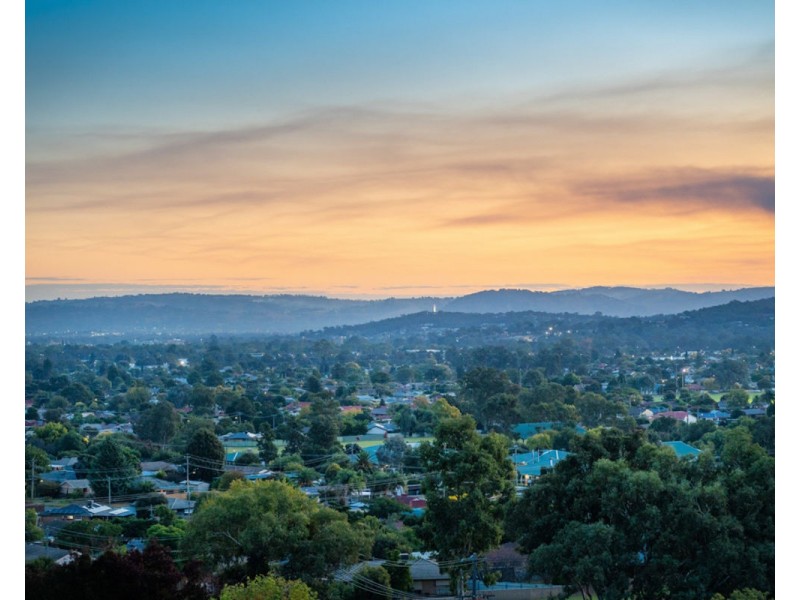 281 Highview Cres, Lavington NSW 2641
