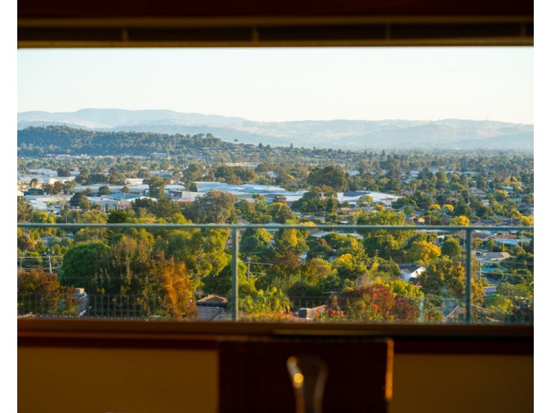 281 Highview Cres, Lavington NSW 2641