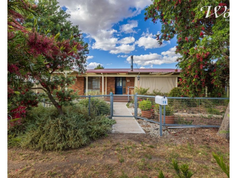 16 Keirath St, Henty NSW 2658