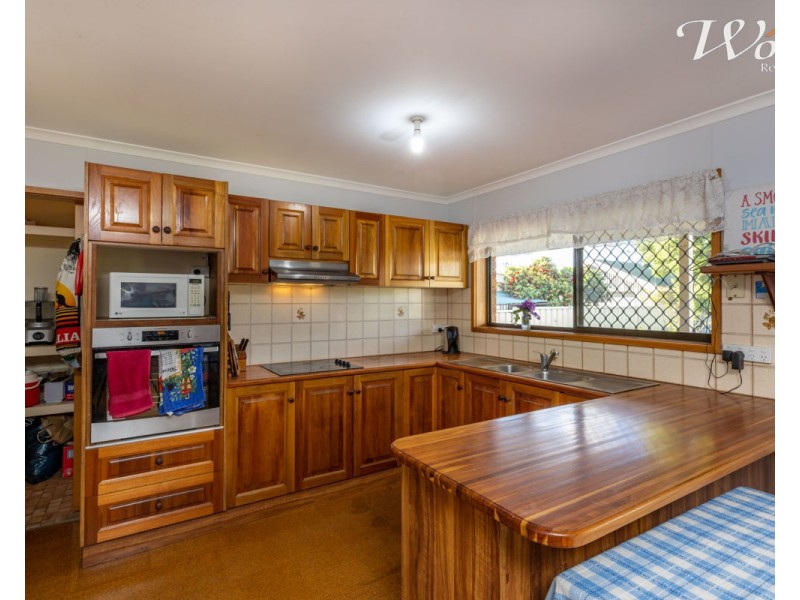 16 Keirath St, Henty NSW 2658