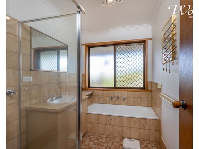 16 Keirath St, Henty NSW 2658