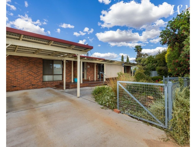 16 Keirath St, Henty NSW 2658
