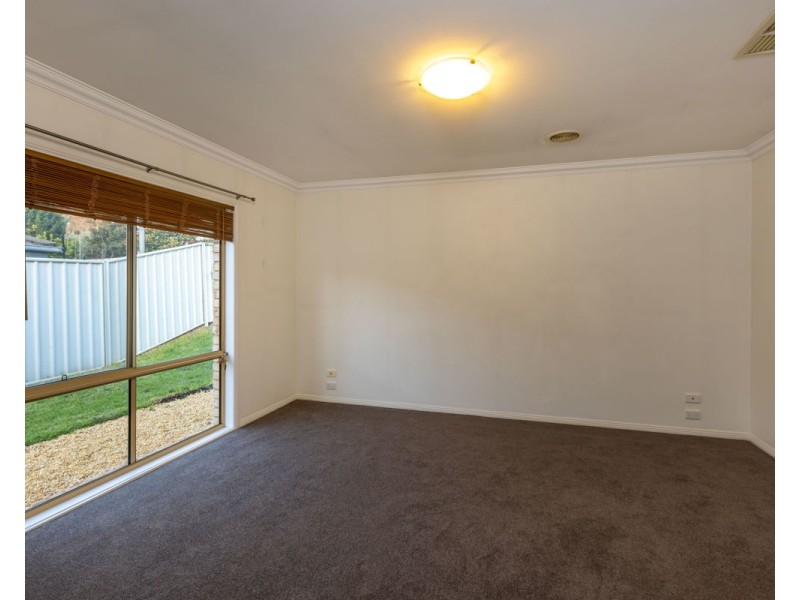 15 Winnell Crt, Thurgoona NSW 2640