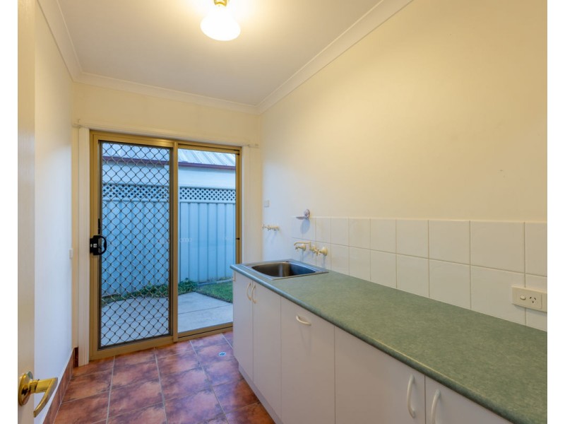 15 Winnell Crt, Thurgoona NSW 2640