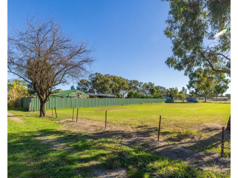 5 Ivy St, Gerogery NSW 2642
