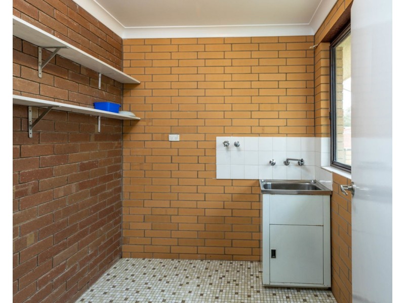 552 Comans Ave, Lavington NSW 2641