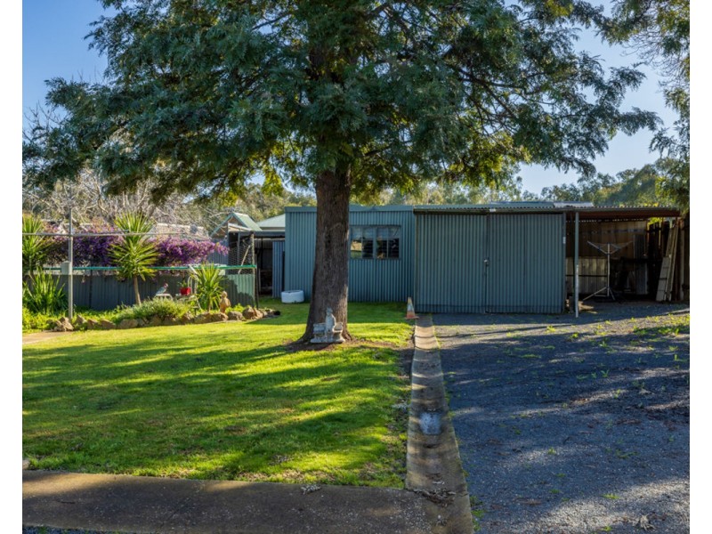 6 Smart St, Henty NSW 2658