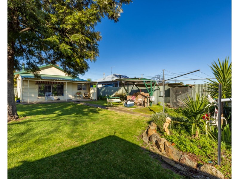 6 Smart St, Henty NSW 2658
