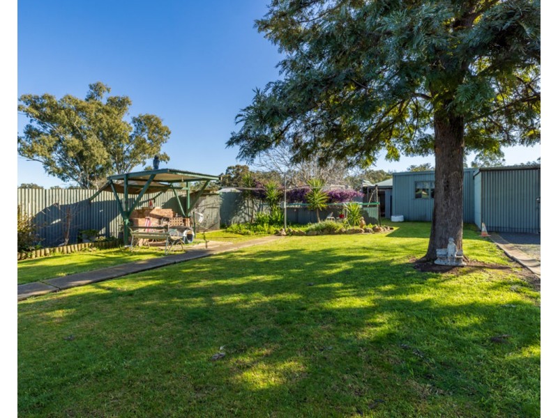 6 Smart St, Henty NSW 2658