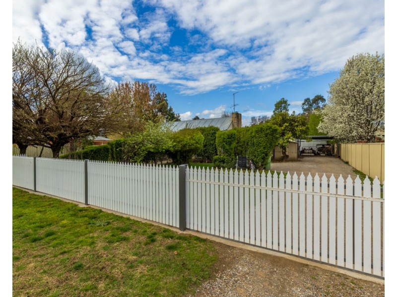 109 Mitchell St, Jindera NSW 2642
