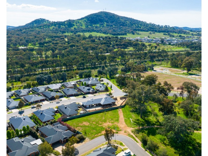 27 Oriole St, Thurgoona NSW 2640