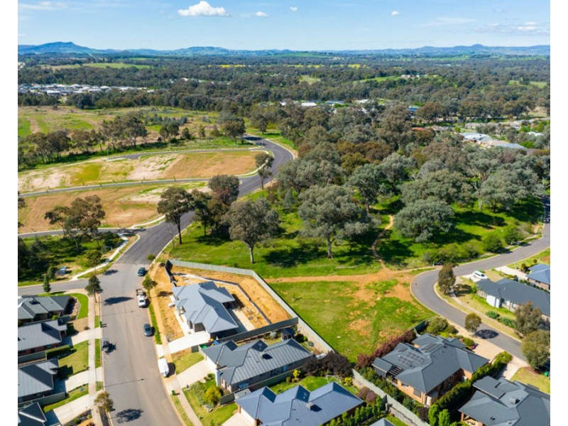 27 Oriole St, Thurgoona NSW 2640