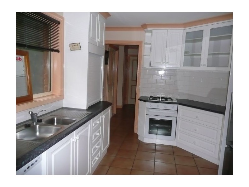 41 Jacob Crescent, Lavington NSW 2641