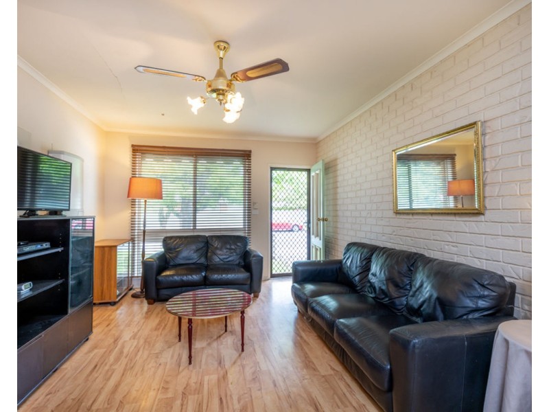 1/484 Douglas Rd, Lavington NSW 2641