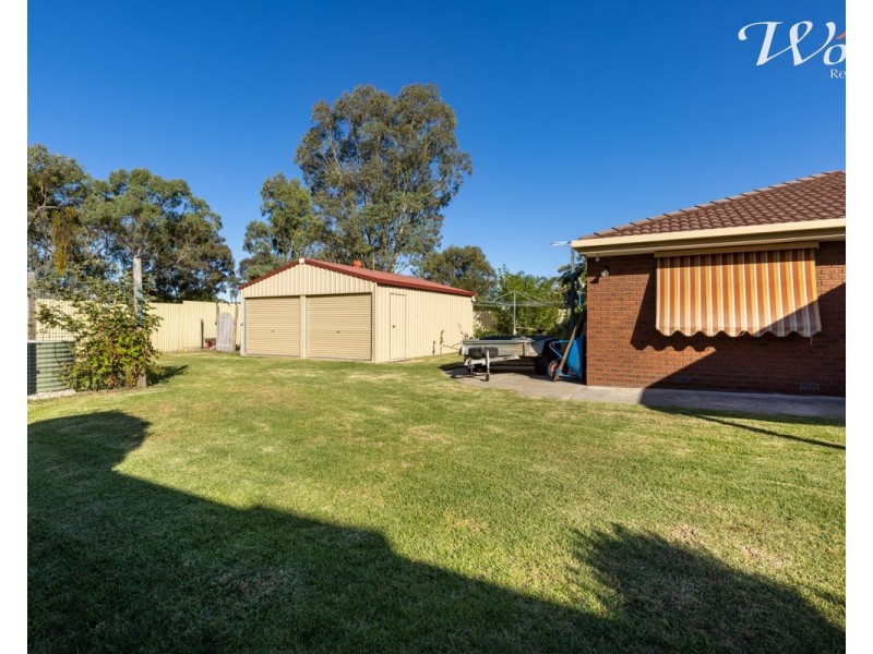 25 Saville Ave, Lavington NSW 2641