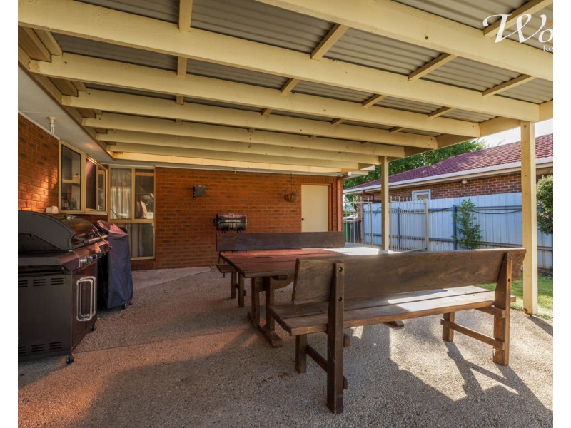 25 Saville Ave, Lavington NSW 2641