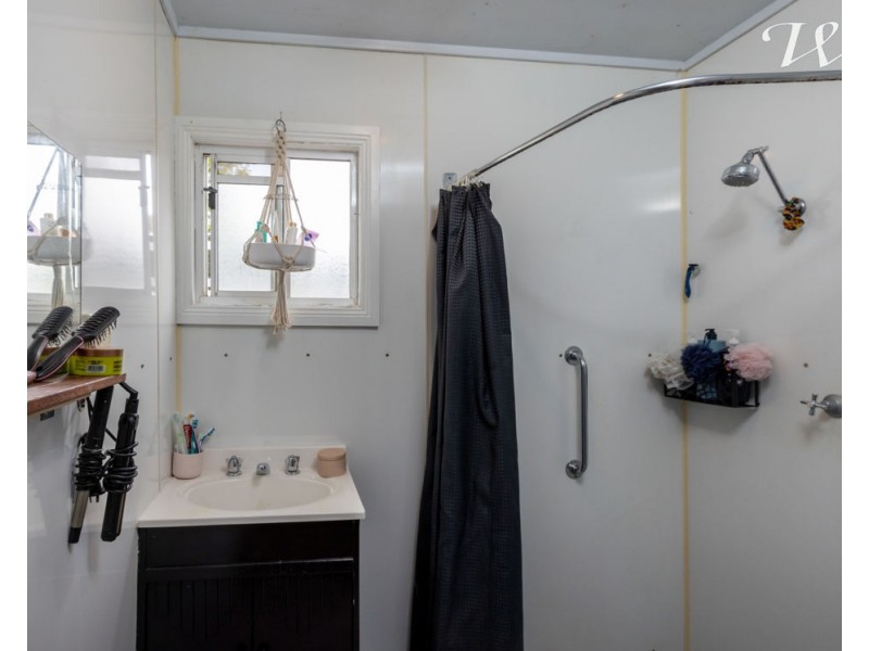 24 Day St, Henty NSW 2658