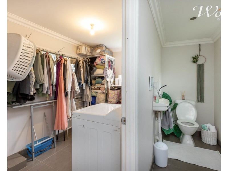 24 Day St, Henty NSW 2658