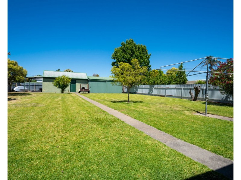 502 Parnall St, Lavington NSW 2641
