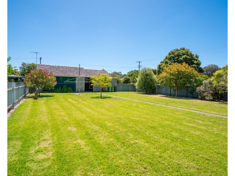 502 Parnall St, Lavington NSW 2641
