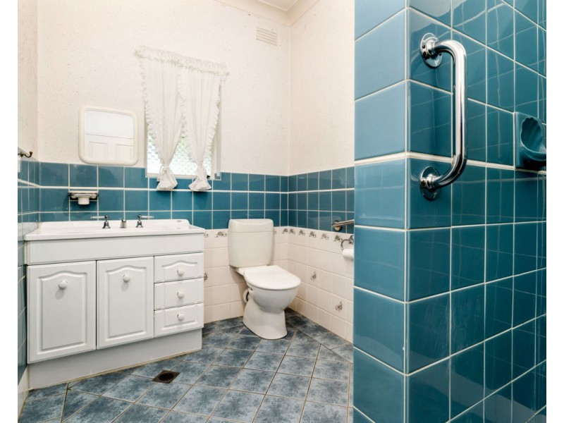 502 Parnall St, Lavington NSW 2641