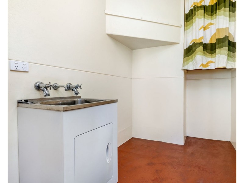 502 Parnall St, Lavington NSW 2641