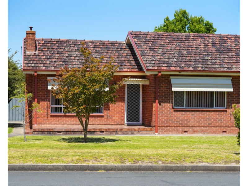 502 Parnall St, Lavington NSW 2641