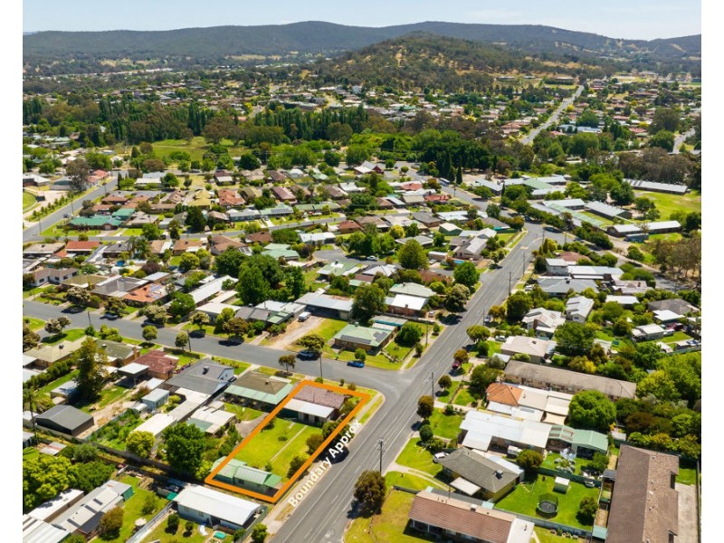 502 Parnall St, Lavington NSW 2641