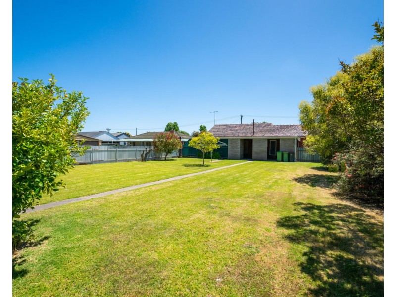 502 Parnall St, Lavington NSW 2641