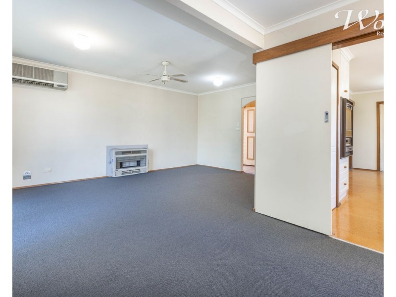 357 Sutherland St, Lavington NSW 2641