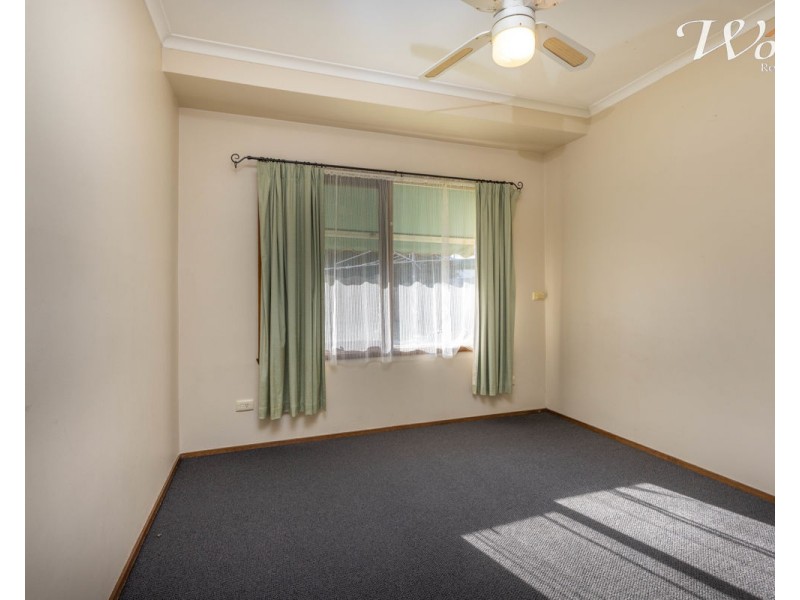 357 Sutherland St, Lavington NSW 2641