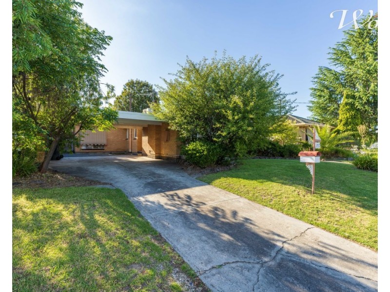 357 Sutherland St, Lavington NSW 2641