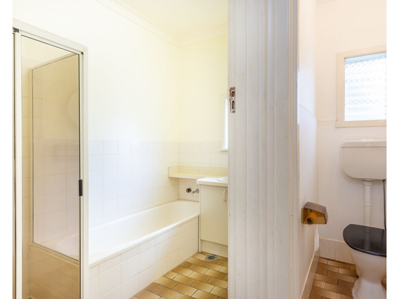 516 Marshall St, Lavington NSW 2641