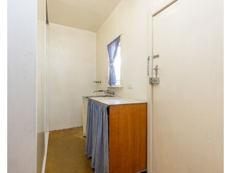 516 Marshall St, Lavington NSW 2641