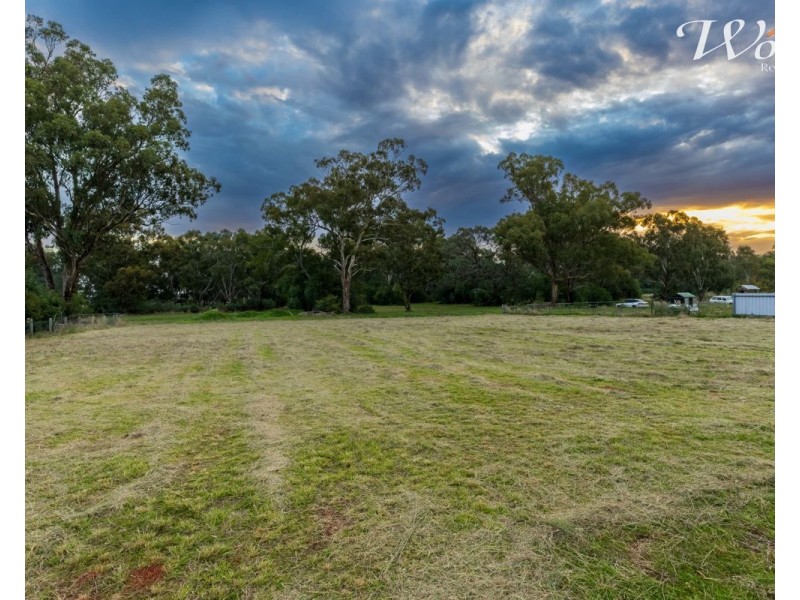 8-10 Kooba St,, Rand NSW 2642