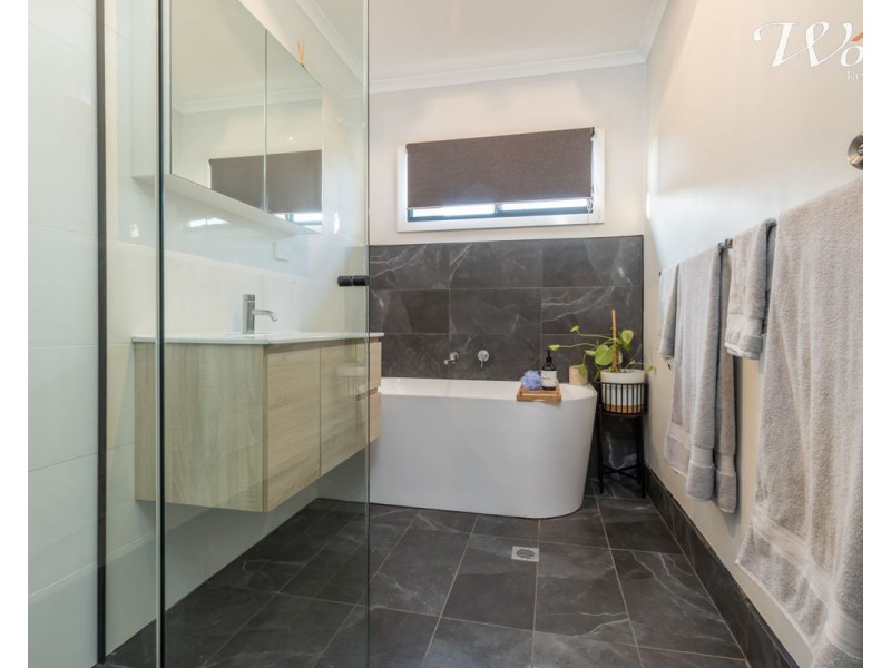 1059 Sylvania Ave, North Albury NSW 2640