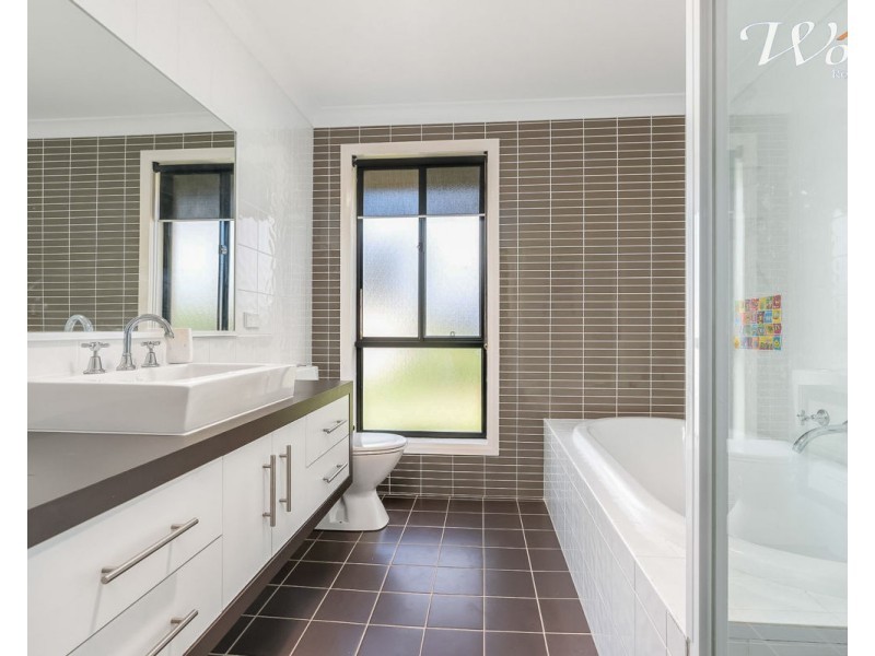 109 Pioneer Dr, Jindera NSW 2642