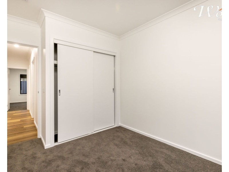 61 Birchgrove Cres, Thurgoona NSW 2640