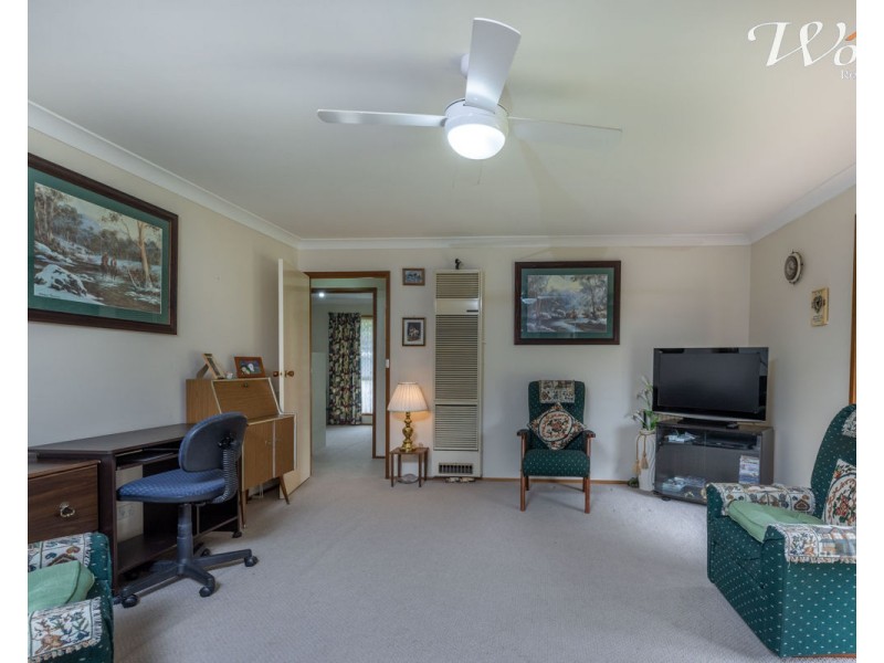 2/15 Neptune Dr, Lavington NSW 2641