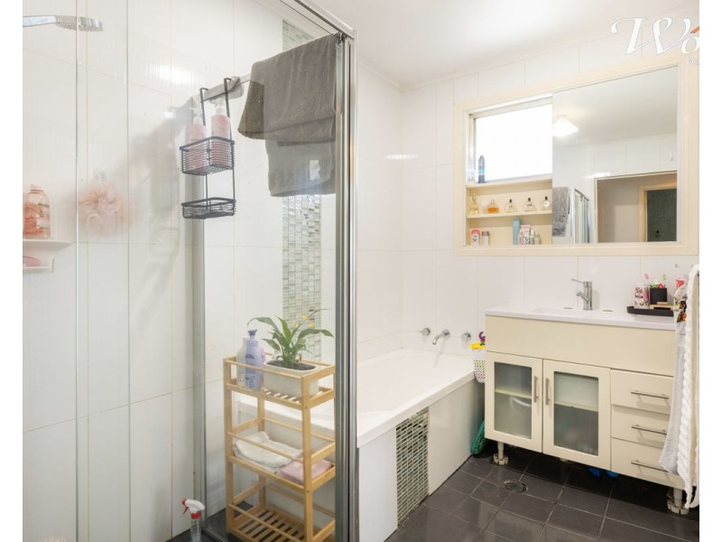 359 Douglas rd, Lavington NSW 2641