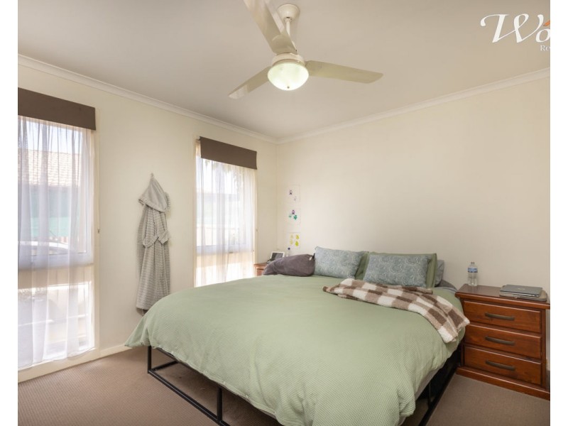 359 Douglas rd, Lavington NSW 2641