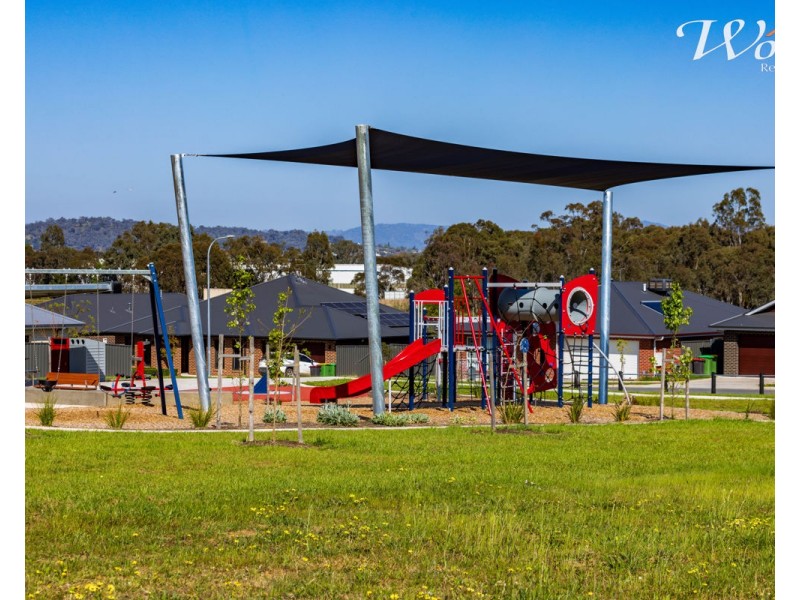 4 Whitewater Terrace, Thurgoona NSW 2640