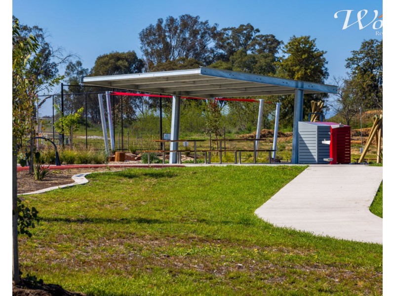 4 Whitewater Terrace, Thurgoona NSW 2640