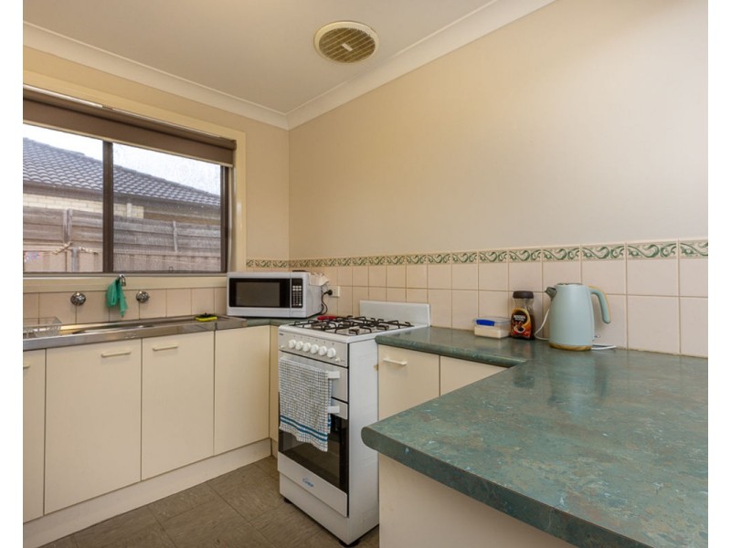 Unit 1/423 Griffith Rd, Lavington NSW 2641