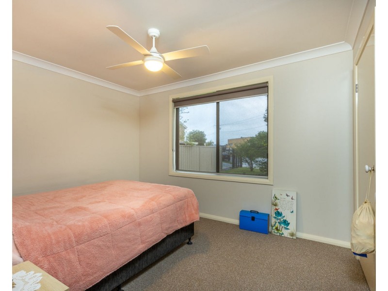 Unit 1/423 Griffith Rd, Lavington NSW 2641