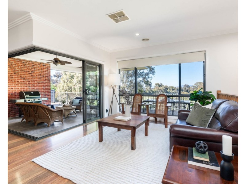 68 Fairway Gardens Rd, Thurgoona NSW 2640