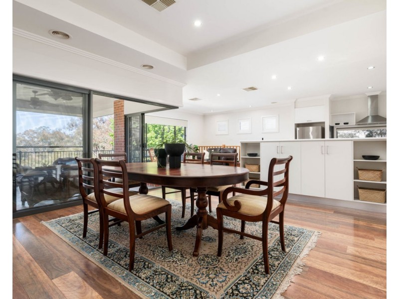 68 Fairway Gardens Rd, Thurgoona NSW 2640