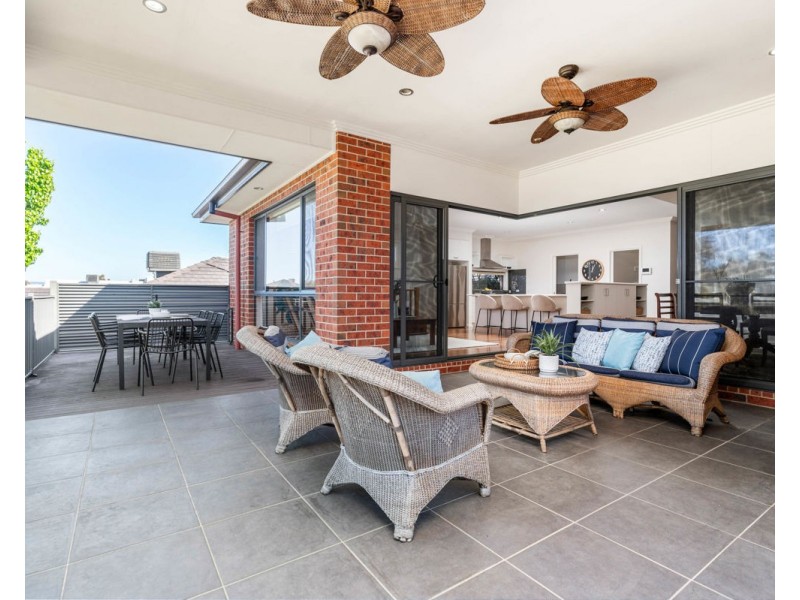 68 Fairway Gardens Rd, Thurgoona NSW 2640