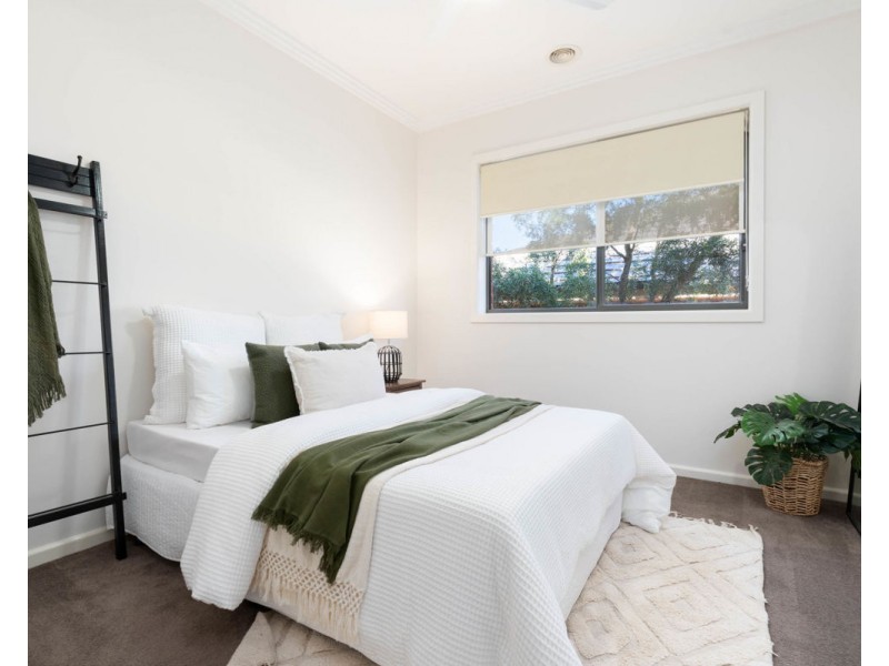 68 Fairway Gardens Rd, Thurgoona NSW 2640