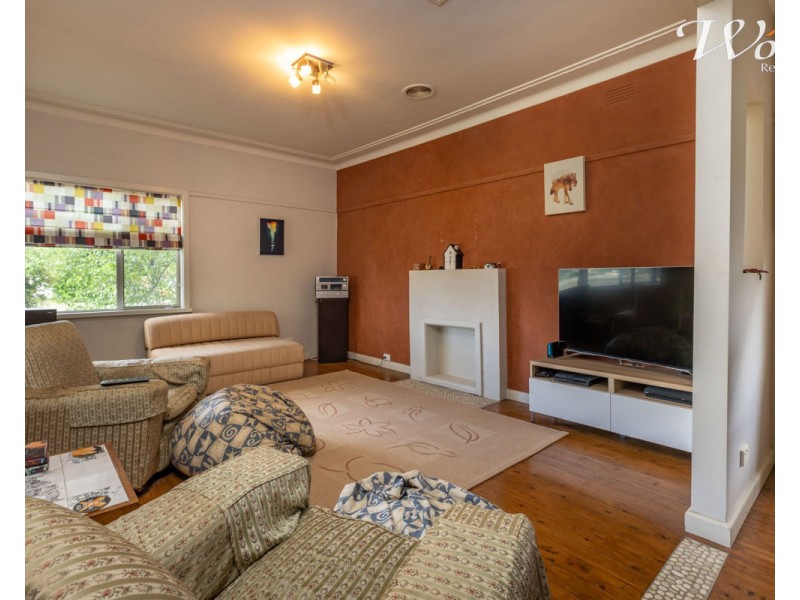 536 Sanders Rd, Lavington NSW 2641